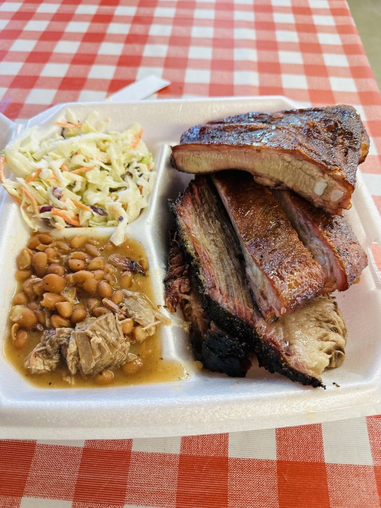 Harris Bar-b-que restaurant