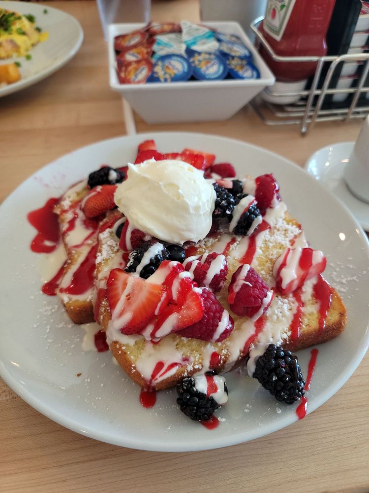 Eggsquisite Cafe restaurant