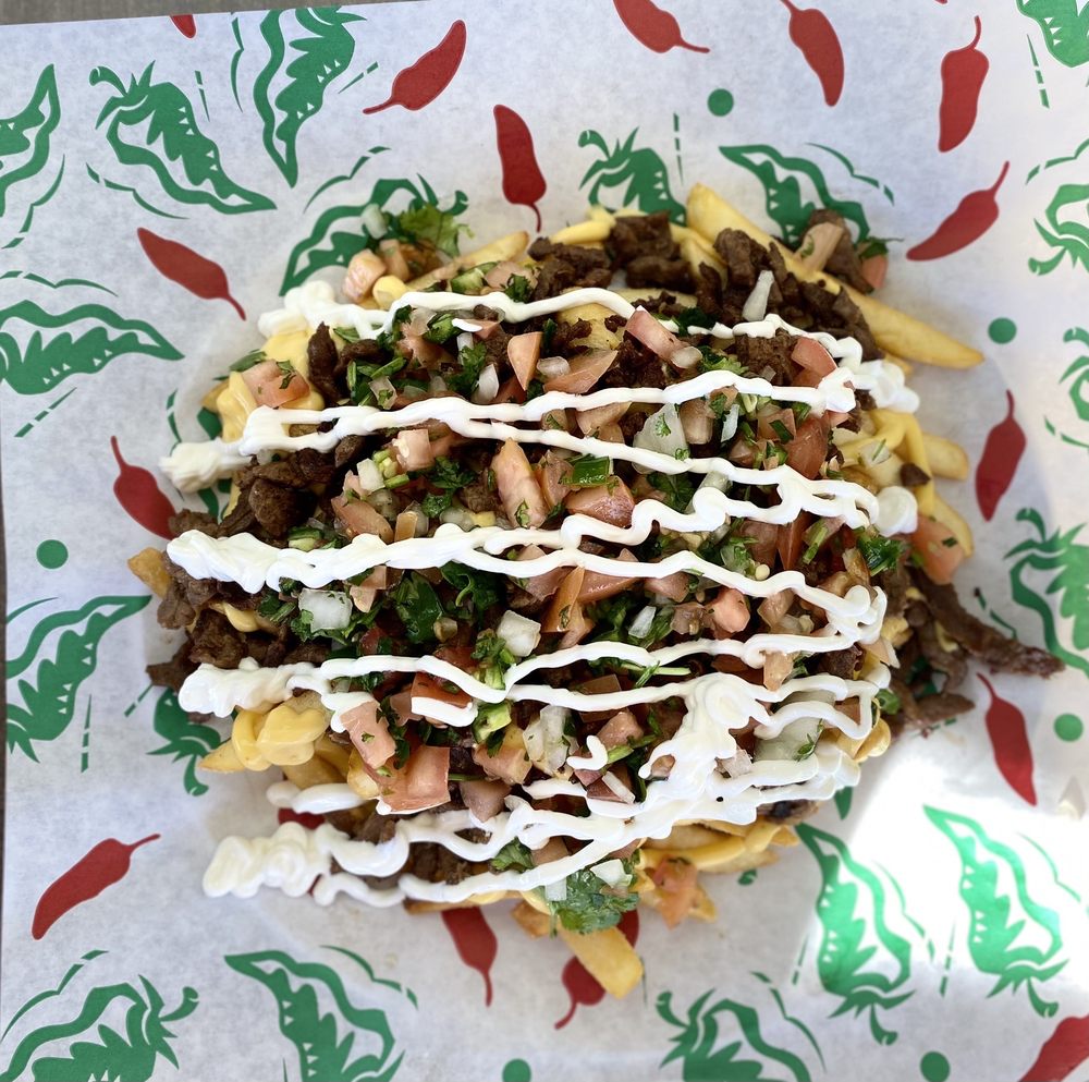Louis Pizza y Taqueria restaurant