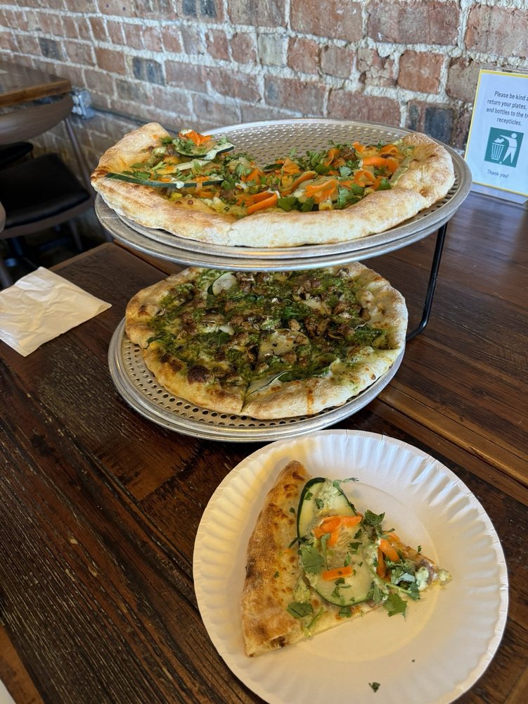 Neony Pizza Works restaurant