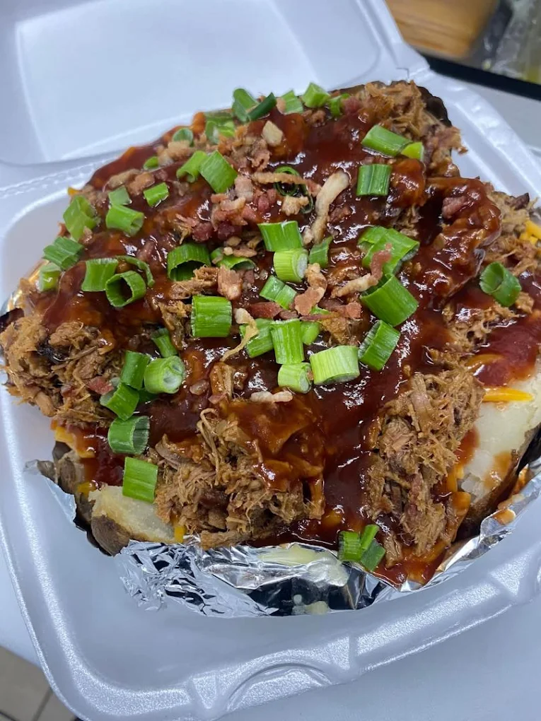 Smokin wheelz restaurant
