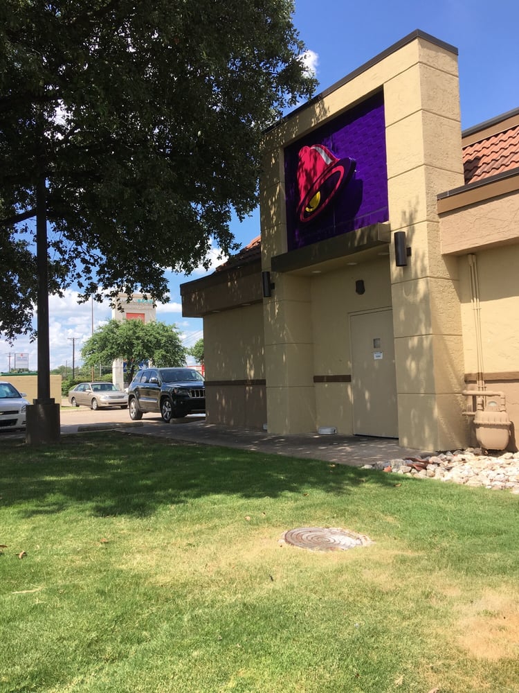 Taco Bell restaurant